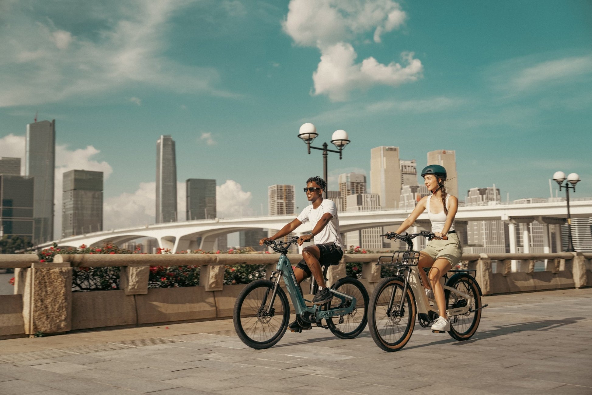 MIHOGO Air Carbon Step-Thru | Ultralight Folding E-Bike for City & Trail - MIHOGO EU