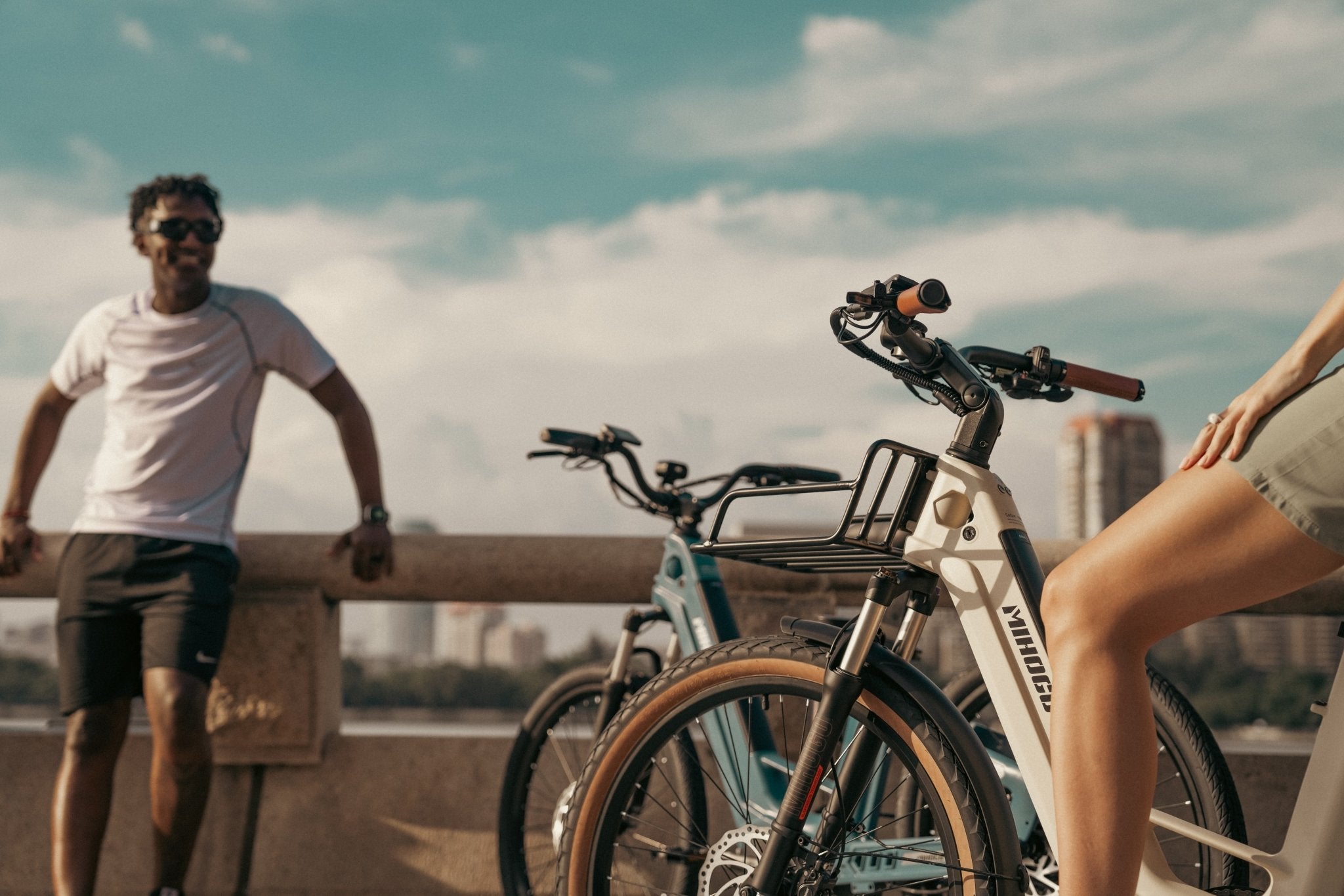 MIHOGO Air Carbon Step-Thru | Ultralight Folding E-Bike for City & Trail - MIHOGO EU