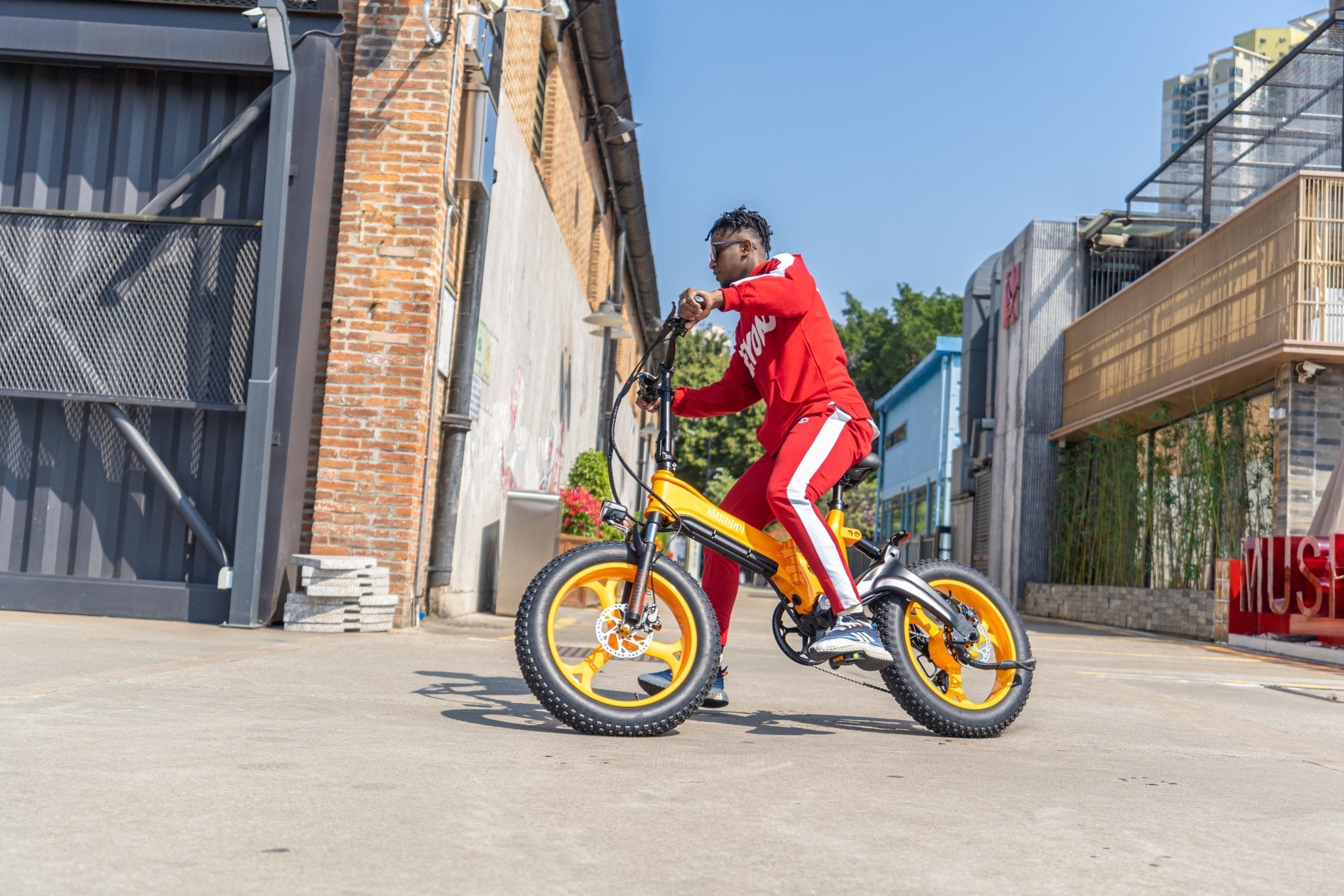 MIHOGO NX Folding E-Bike – Built for City Commutes & Weekend Adventures - MIHOGO EU