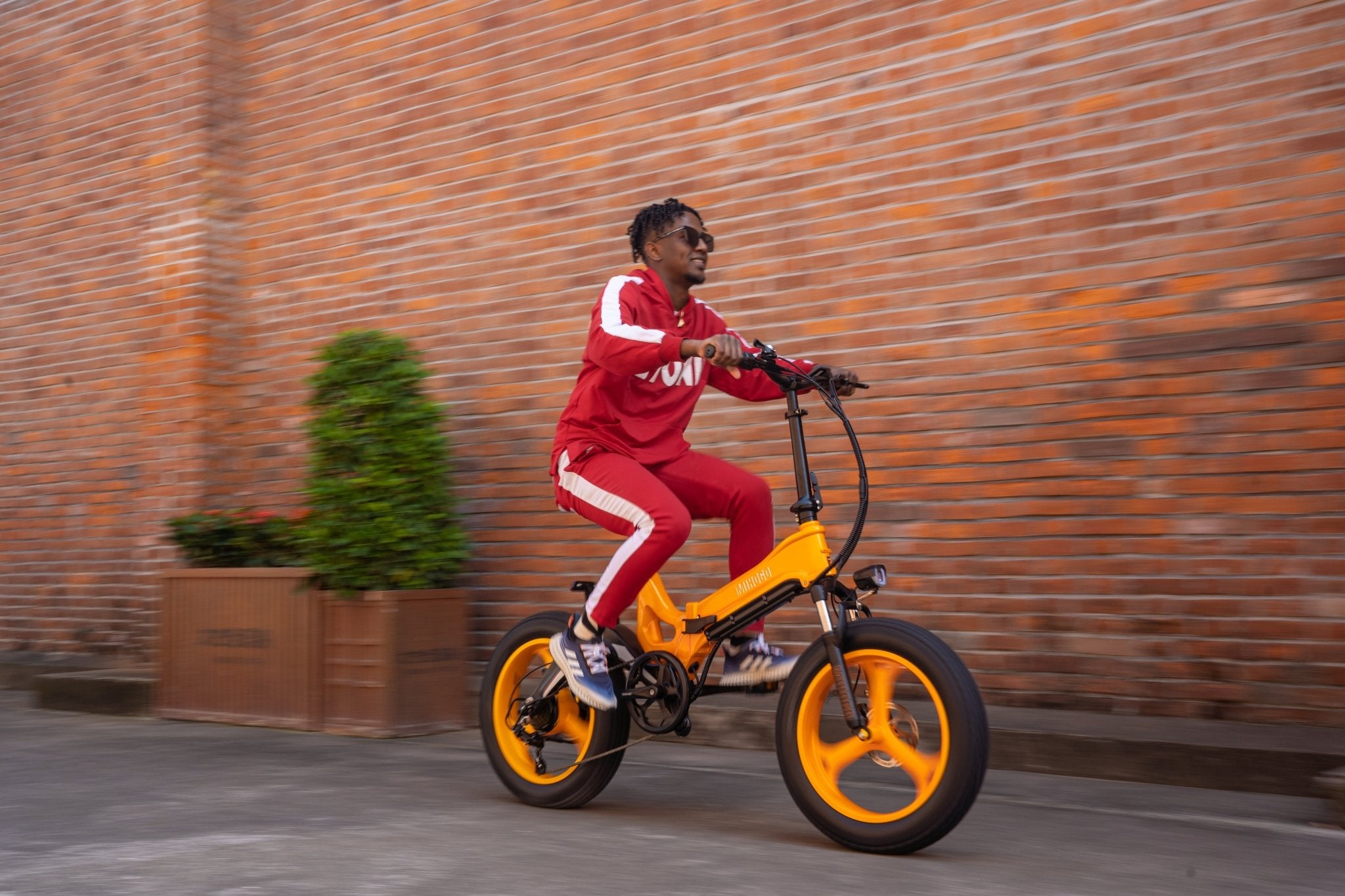 MIHOGO NX Folding E-Bike – Built for City Commutes & Weekend Adventures - MIHOGO EU